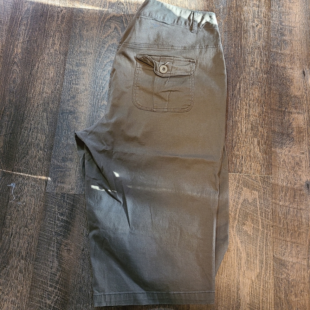 Cato plus size brown Bermuda Shorts Size 20 Women's - Picture 10 of 12